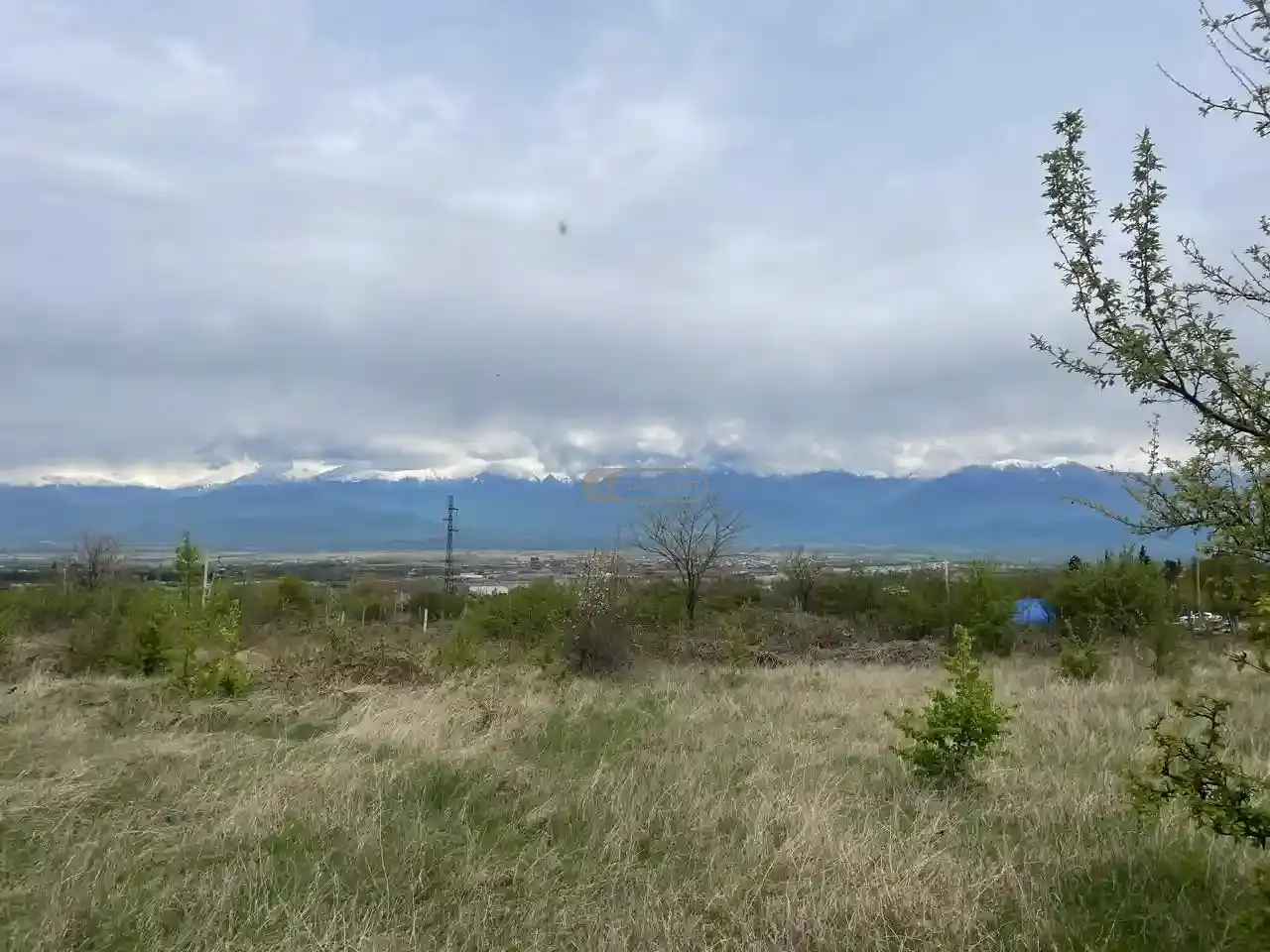 Инвестиционный участок в Вардиcубани