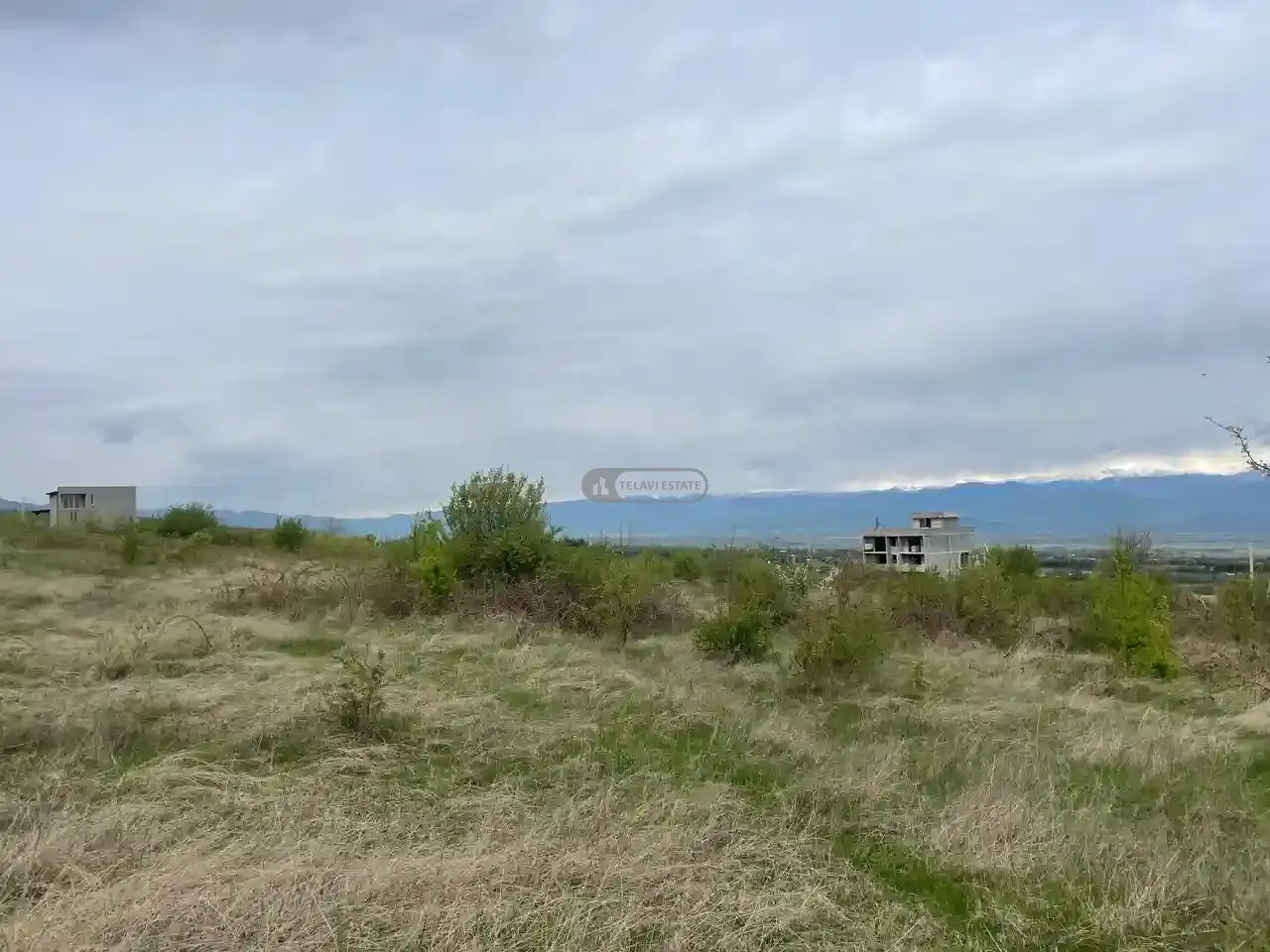 Инвестиционный участок в Вардиcубани