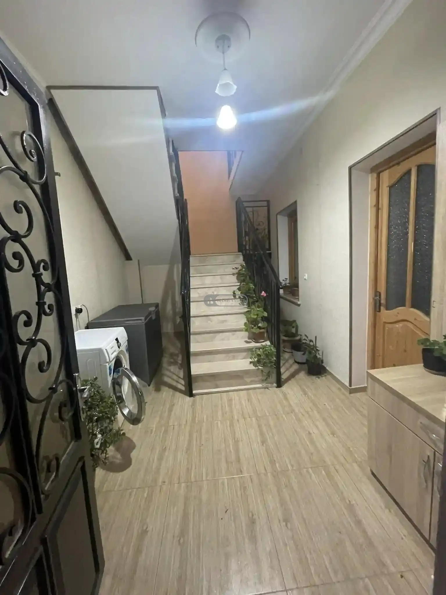 ქირავდება სახლი თელავში