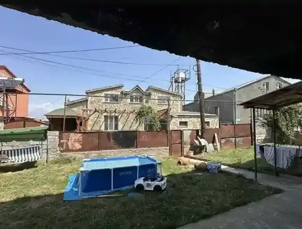 ორ სართულიანი სახლი თელავში