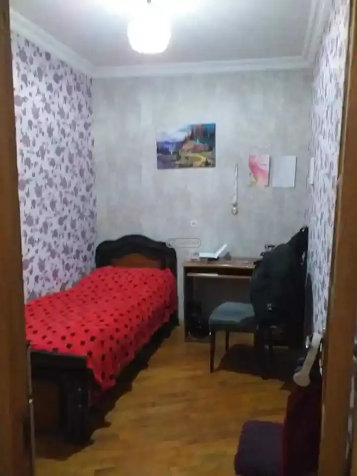 ქირავდება სახლი თელავში