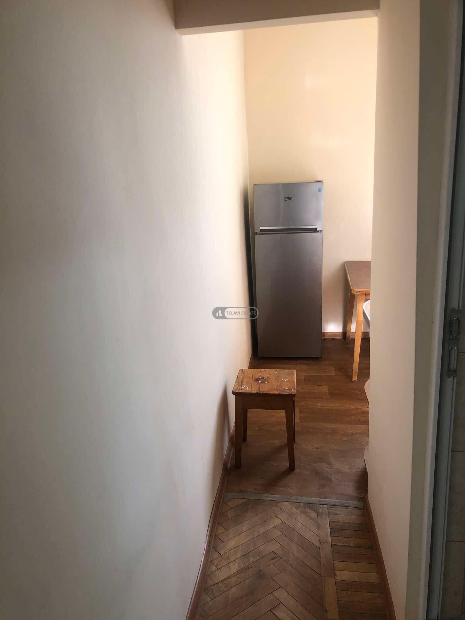 ქირავდება 3 ოთახიანი ბინა თელავის ცენტრში