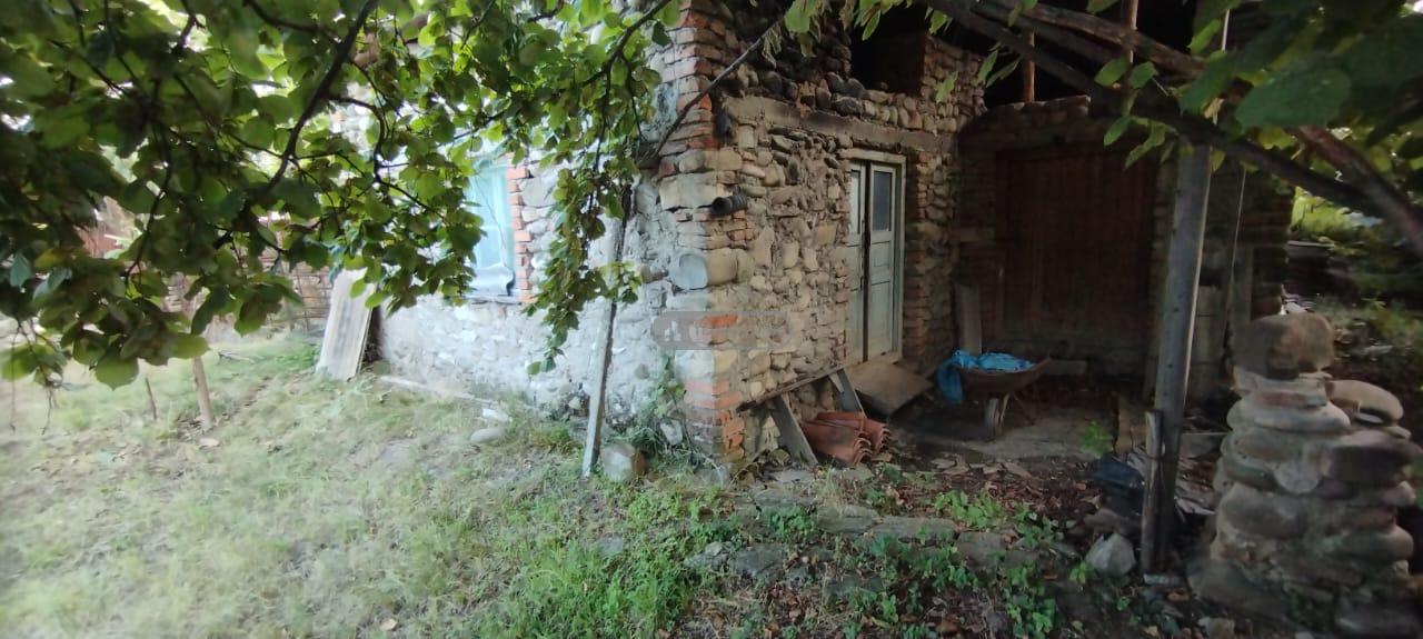 ორსართულიანი სახლი წინანდალში