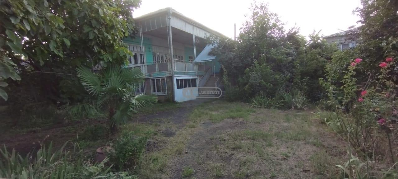 ორსართულიანი სახლი წინანდალში