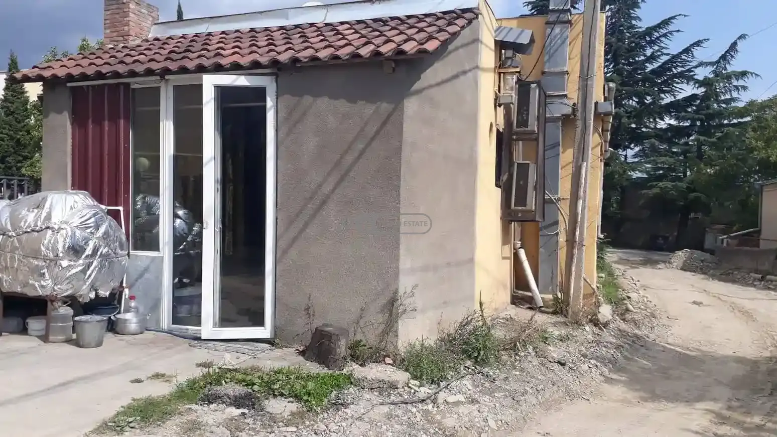 Продается действующее кафе-бар в центре Сагареджо