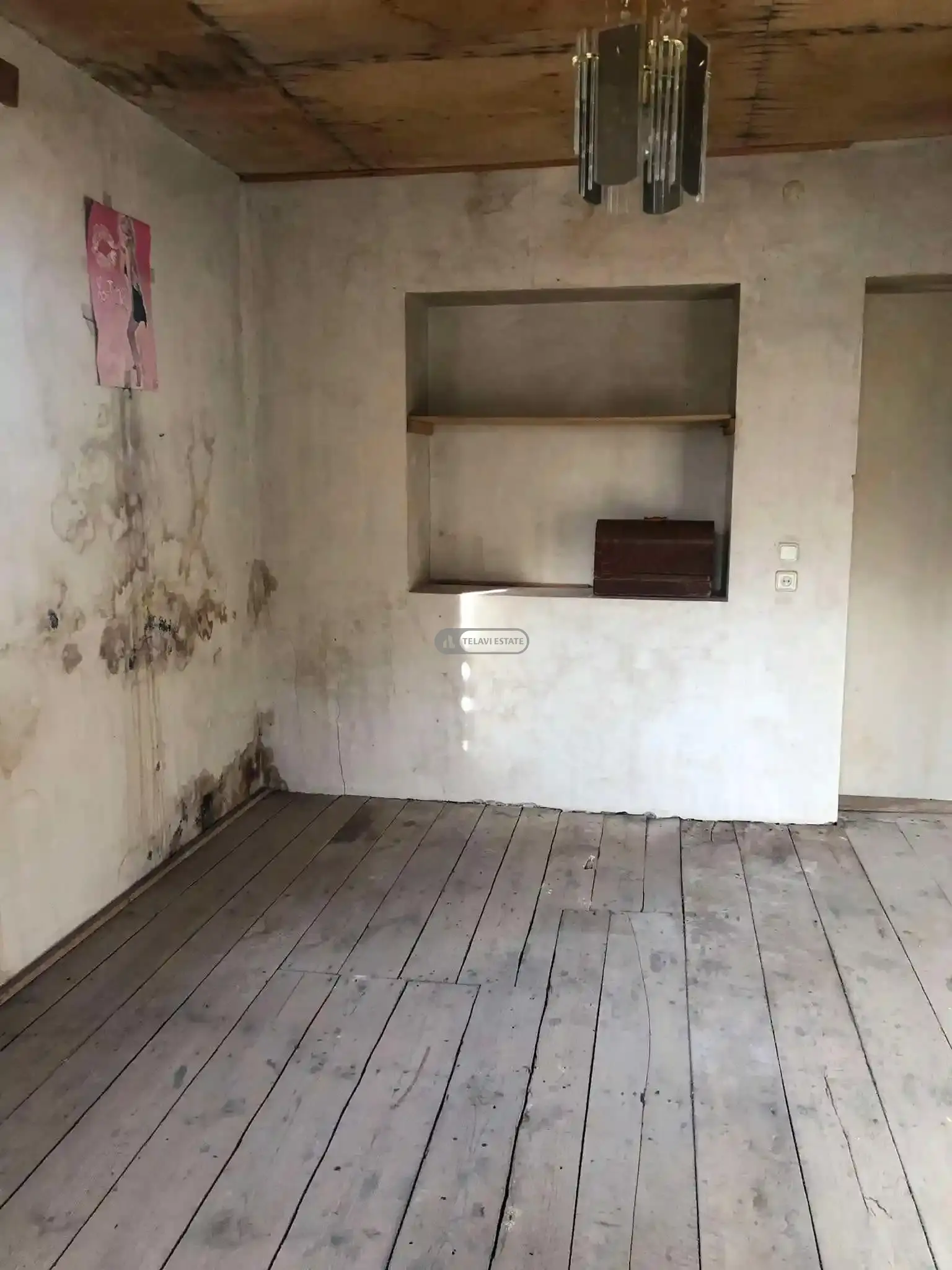 Белетажный дом с мансардой в Телави