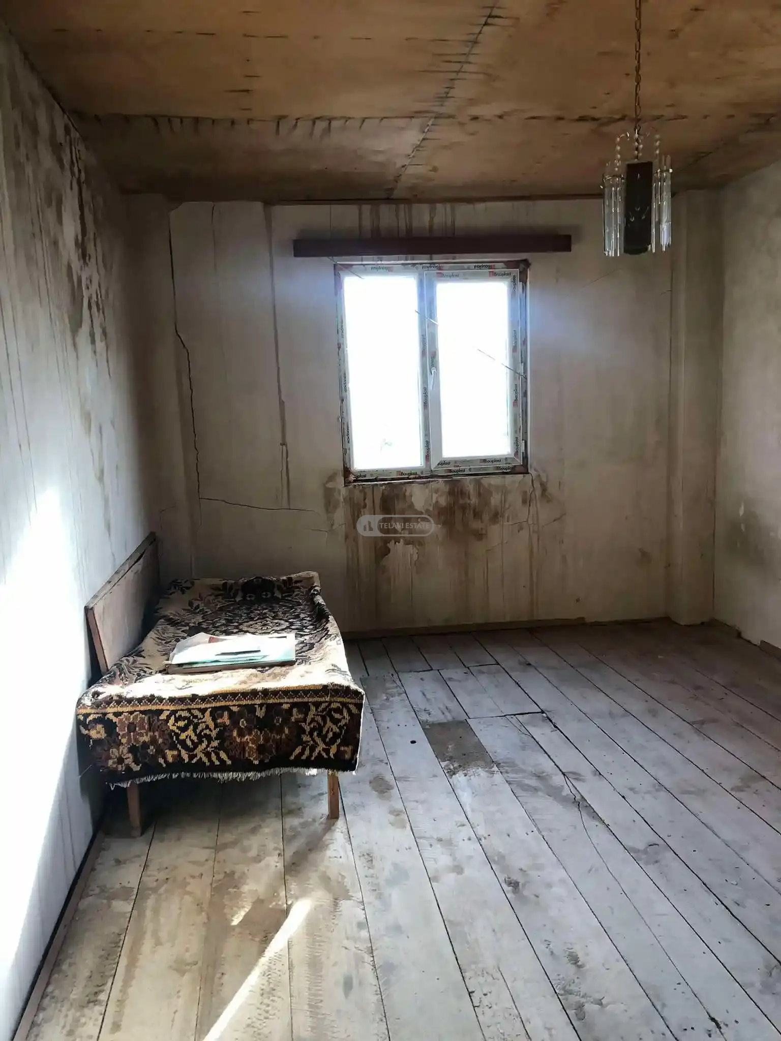 Белетажный дом с мансардой в Телави