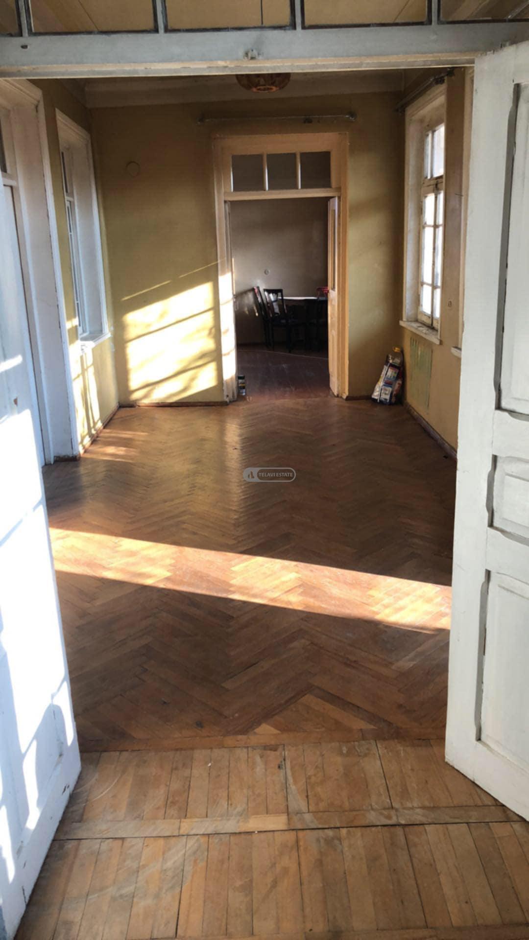 ორსართულიანი სახლი კურდღელაურში