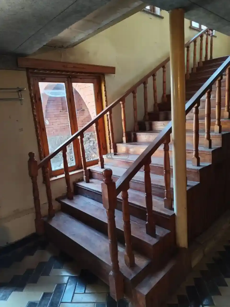 სახლი გურჯაანში, კარდენახში