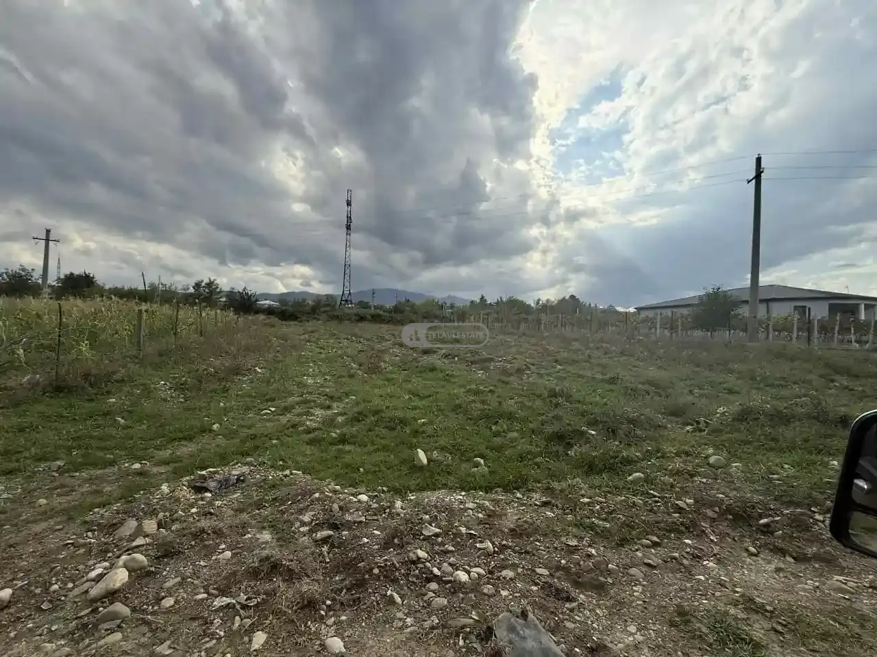 Жилой участок на продажу