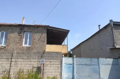 House for Sale in Jughaani