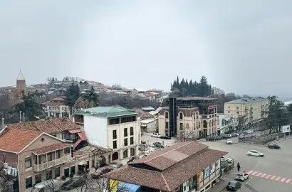 4-Room Apartment in the Center of Telavi