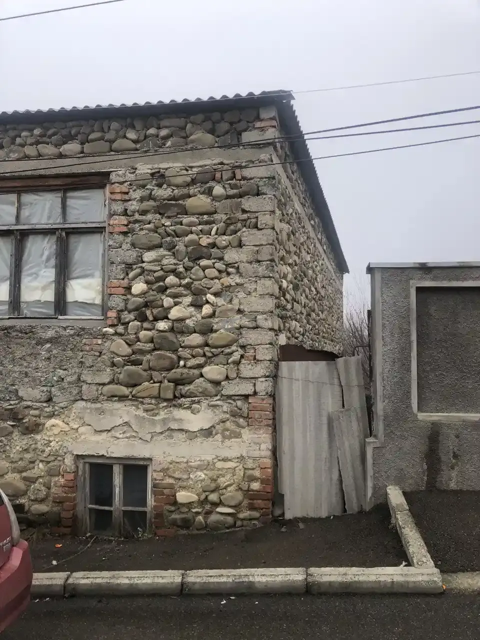 ორსართულიანი სახლი თელავში