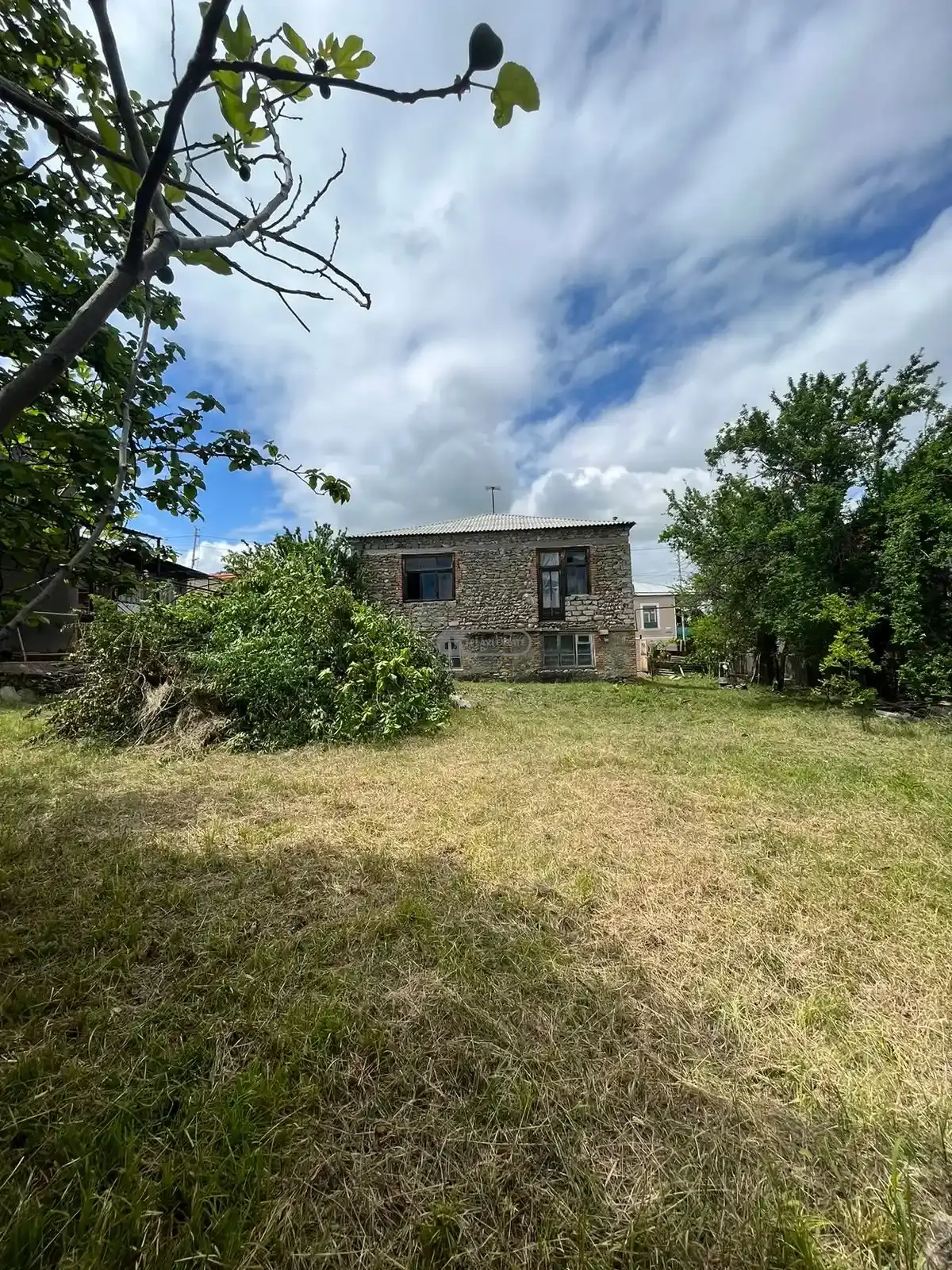 ორსართულიანი სახლი თელავში