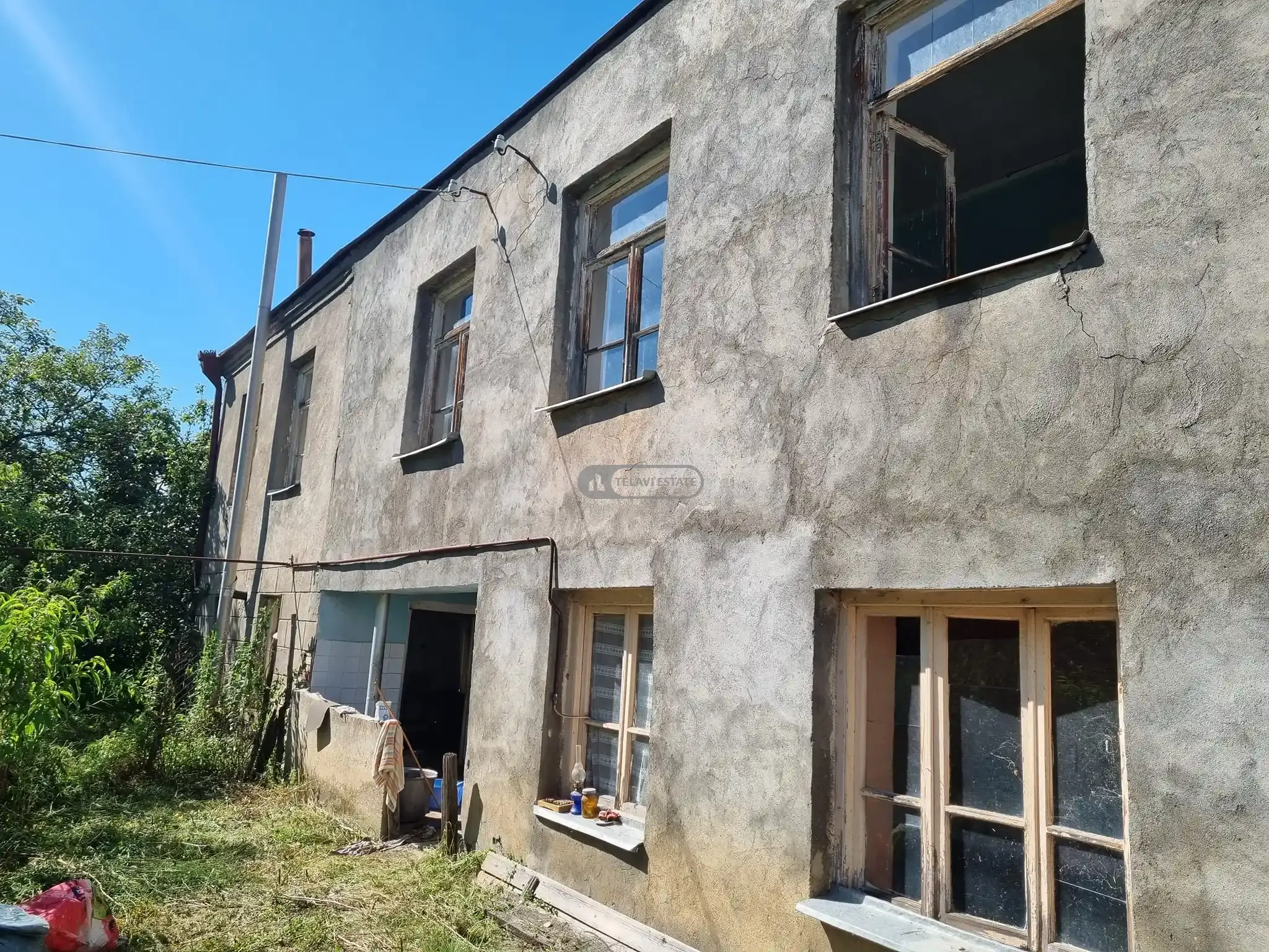 ორსართულიანი სახლი სანიორეში