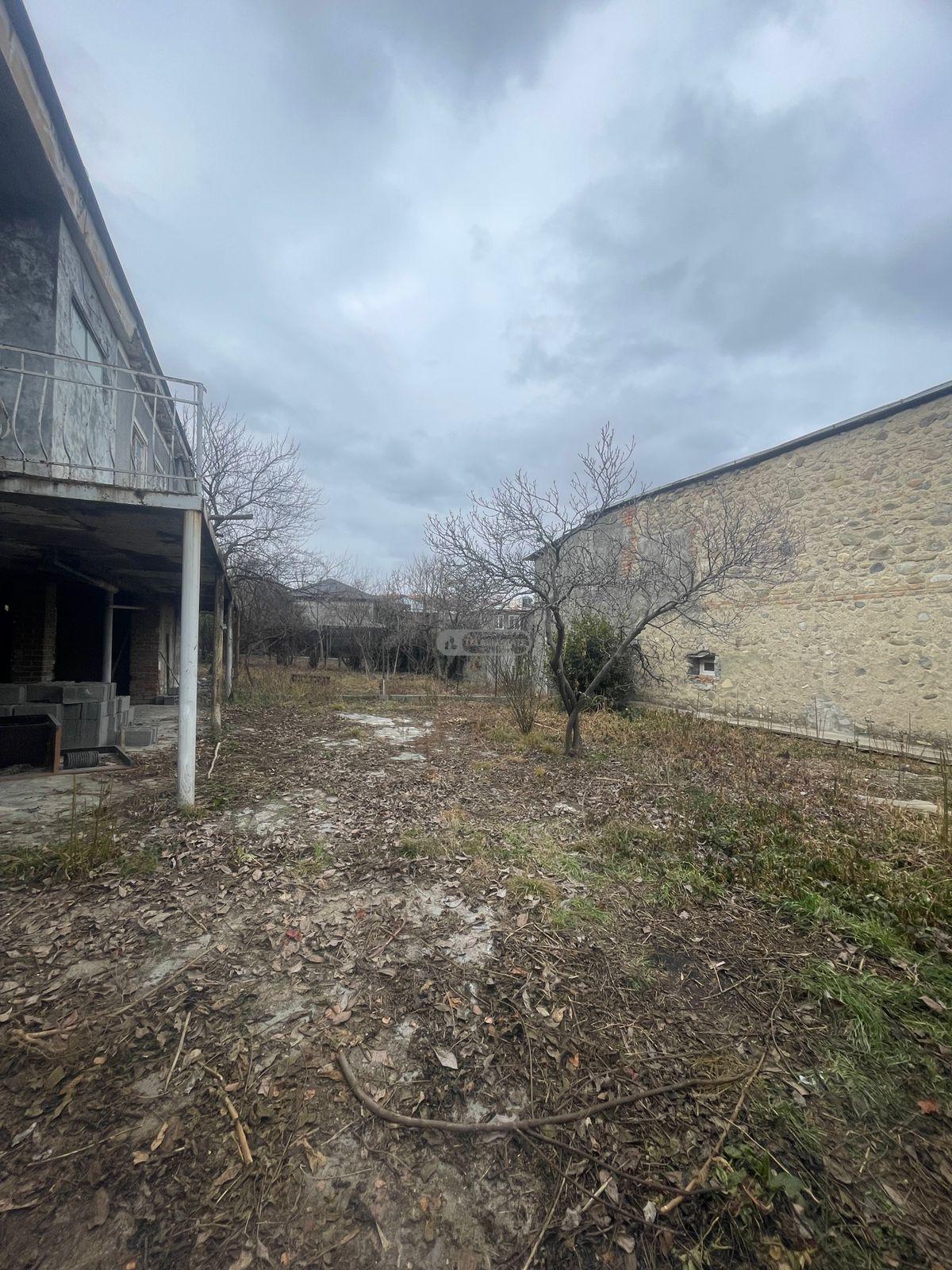 ორსართულიანი სახლი თელავში