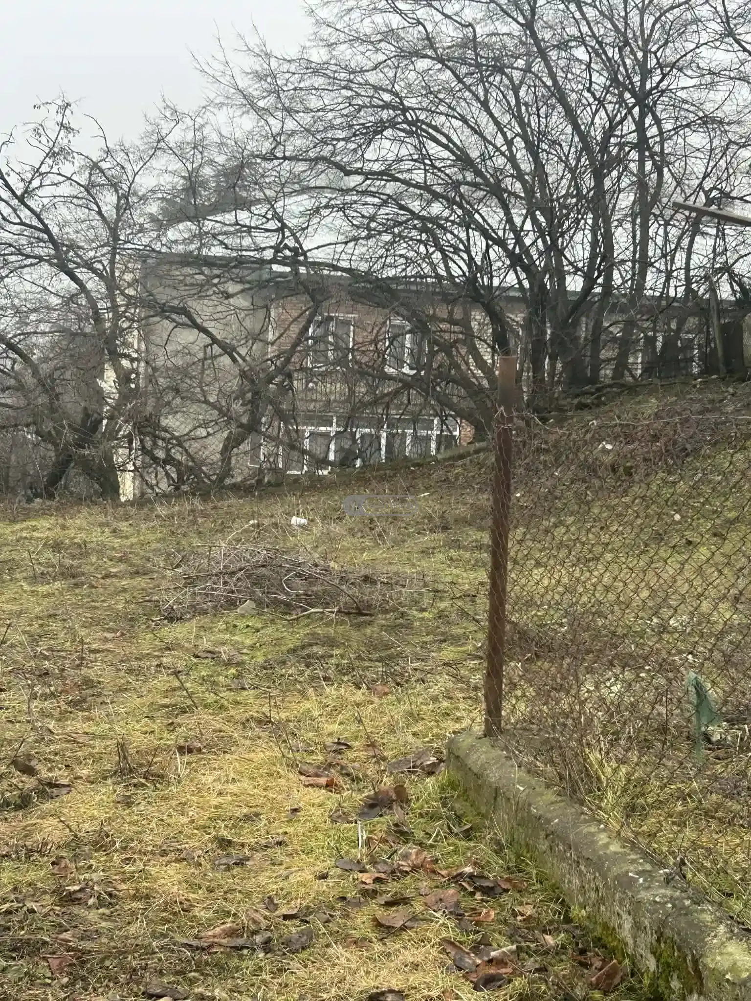 ძველი სახლი დიდი ეზოთი, თელავში