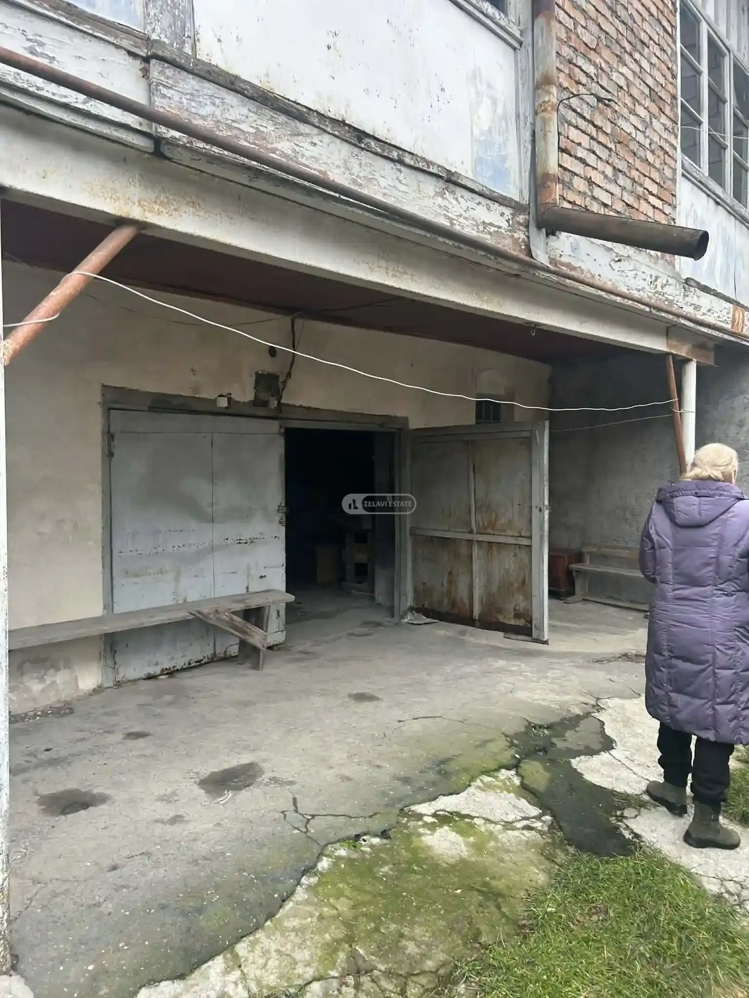 ძველი სახლი დიდი ეზოთი, თელავში