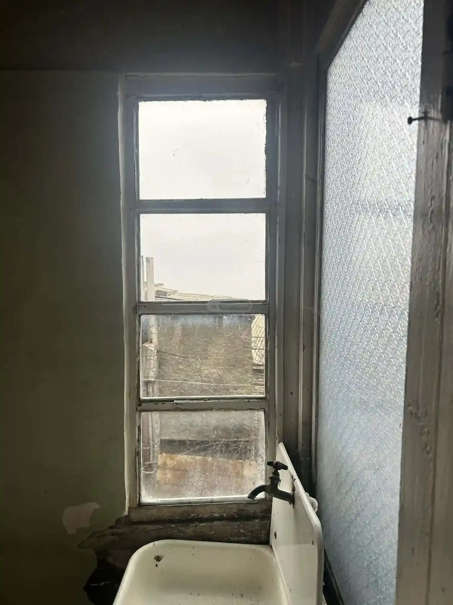 ძველი სახლი დიდი ეზოთი, თელავში